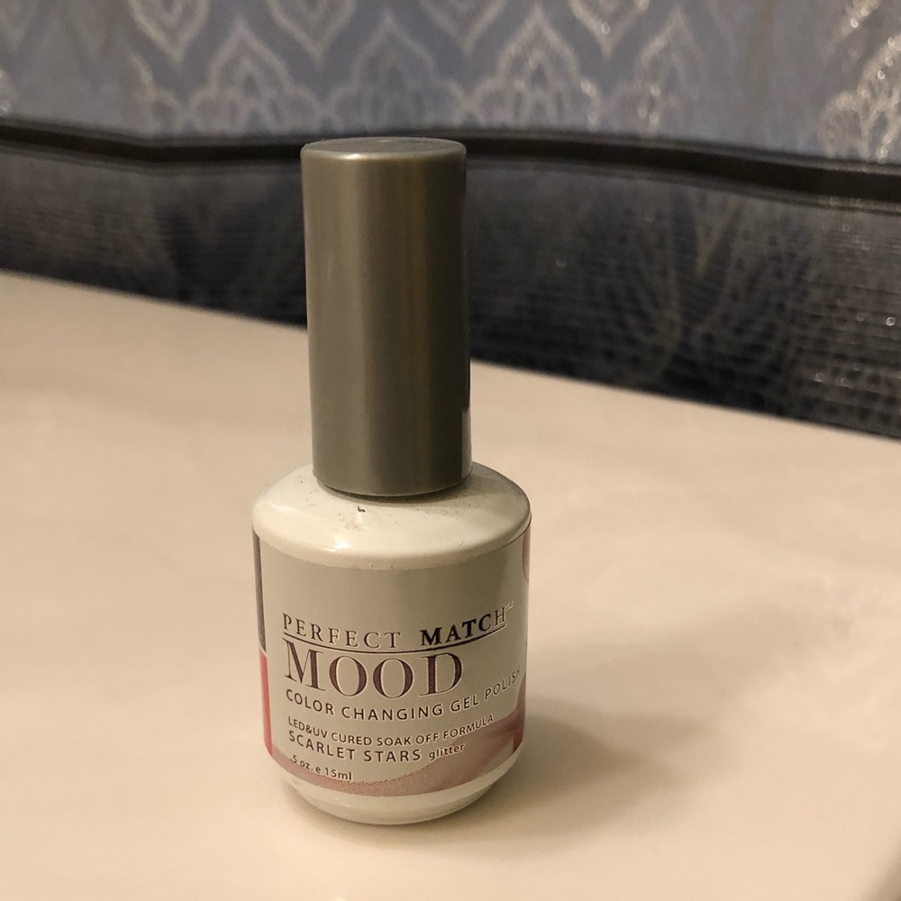 Color changing gel polish